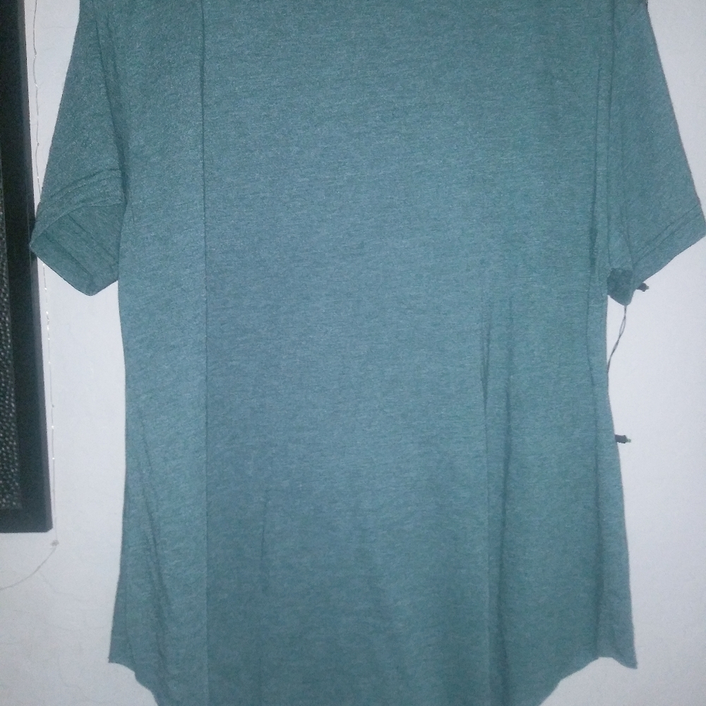 Be Kind Graphic T-Shirt - Picture 3 of 3